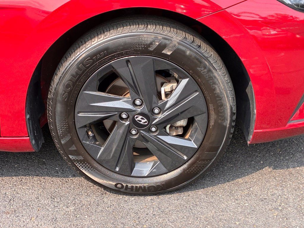 Used 2023 Hyundai Elantra SEL FWD image 44