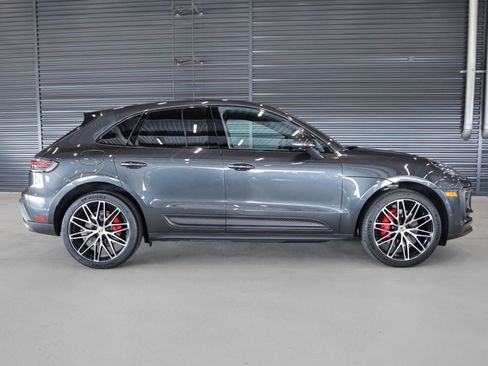 Certified 2023 Porsche Macan S AWD/4WD image 11