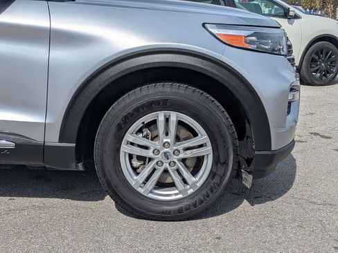 Used 2024 Ford Explorer XLT w/ Equipment Group 202A image 11