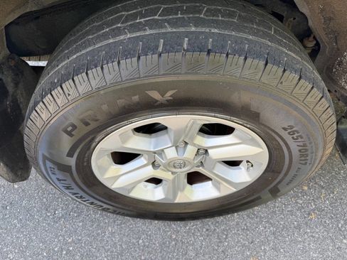 Used 2017 Toyota 4Runner SR5 Premium image 11