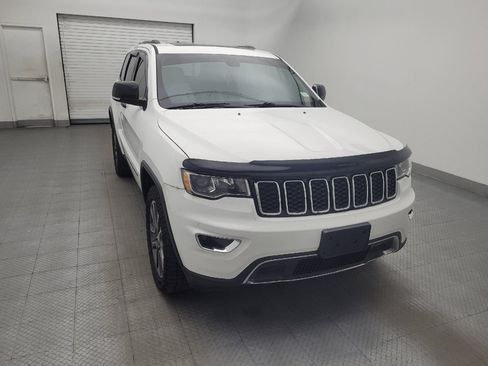 Used 2018 Jeep Grand Cherokee Limited AWD/4WD image 14