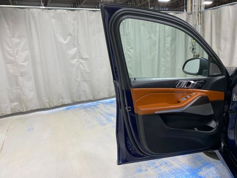 Used 2023 BMW X7 xDrive40i w/ Premium Package image 24