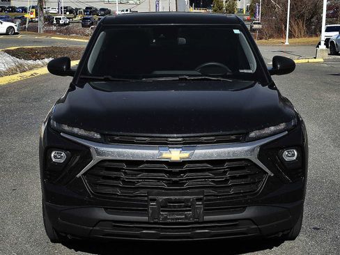 Used 2024 Chevrolet TrailBlazer LS w/ LS Convenience Package image 5