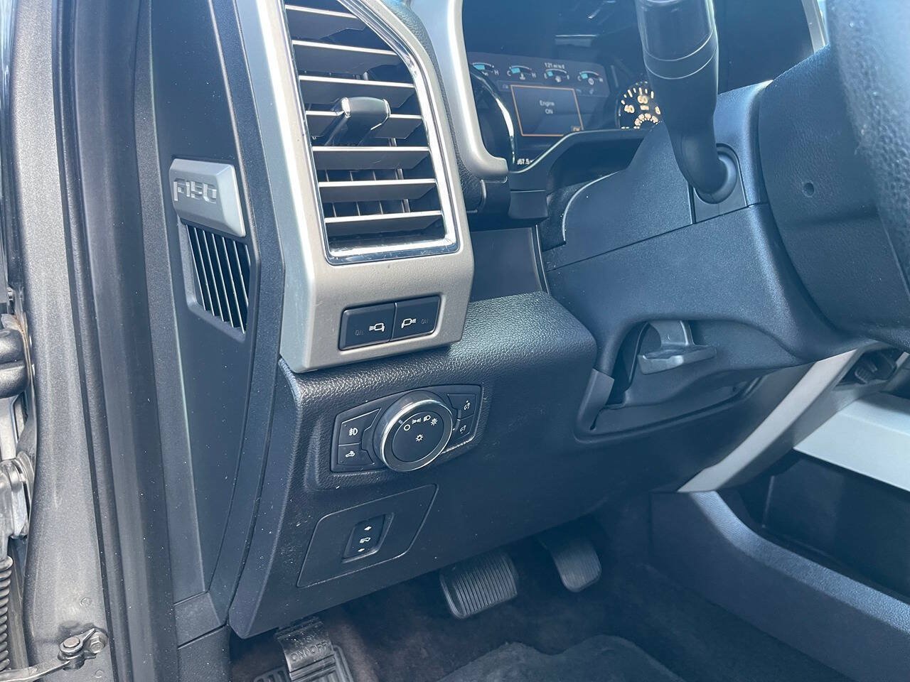 Used 2016 Ford F150 Lariat AWD/4WD image 21
