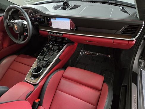 Used 2025 Porsche 911 Carrera image 19