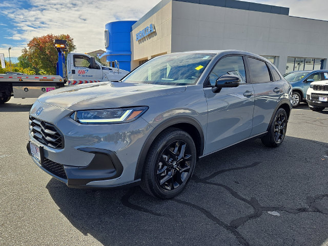 Used 2025 Honda HR-V Sport image 3