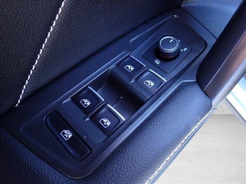 Used 2022 Volkswagen Tiguan SE R-Line AWD/4WD image 15