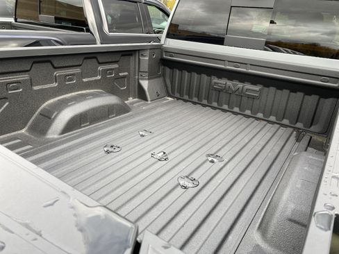 Used 2026 GMC Sierra 2500 Denali w/ Denali Reserve Package image 9