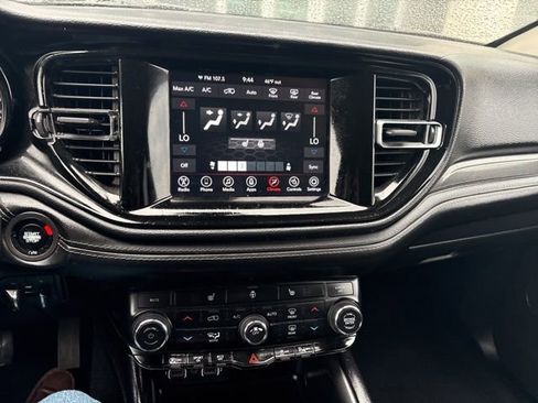 Used 2021 Dodge Durango SXT image 28
