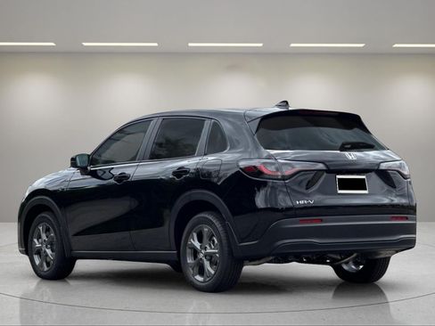 New 2027 Honda HR-V LX image 3