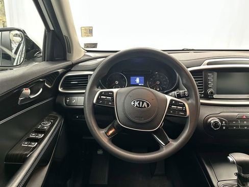 Used 2020 Kia Sorento LX image 15