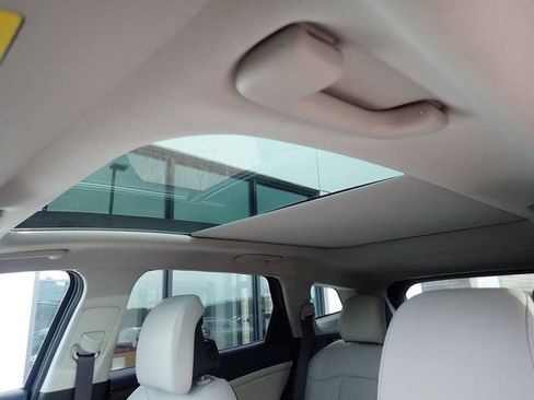 Certified 2025 Kia Sportage EX w/ EX Premium Package image 12