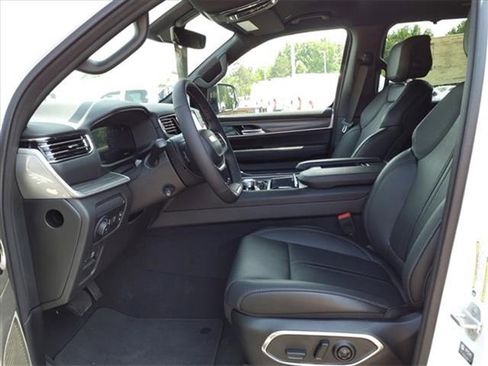 New 2023 Jeep Wagoneer Series III w/ Convenience Group I image 12