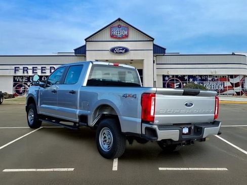 Used 2024 Ford F250 XL w/ XL Chrome Package AWD/4WD image 3