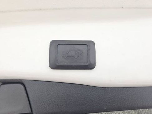 Certified 2021 Toyota RAV4 XSE AWD/4WD image 33