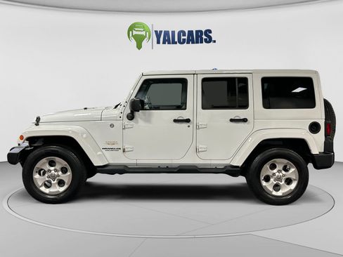 Used 2015 Jeep Wrangler Unlimited Sahara AWD/4WD image 2