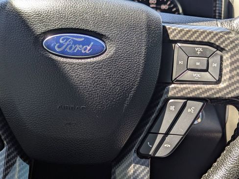 Used 2016 Ford F150 Lariat w/ Equipment Group 502A Luxury AWD/4WD image 15