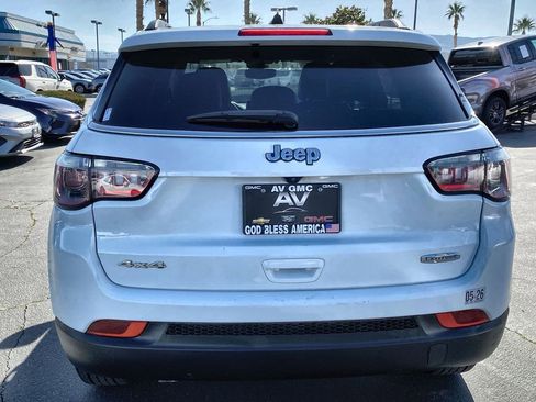 Used 2023 Jeep Compass Latitude AWD/4WD image 30