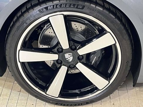 Certified 2025 Porsche 911 Carrera image 14