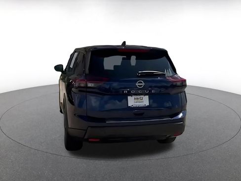 Used 2026 Nissan Rogue SV FWD image 10