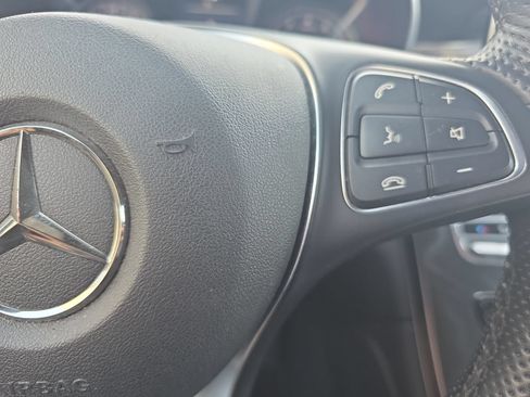 Used 2019 Mercedes-Benz GLC 300 4MATIC image 18