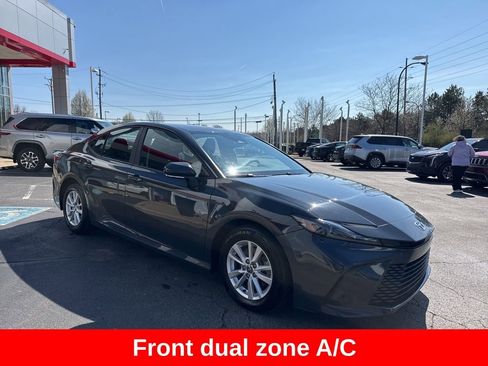 Used 2025 Toyota Camry LE image 8