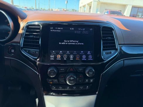 Used 2020 Jeep Grand Cherokee Overland w/ Interior Metal Package AWD/4WD image 36