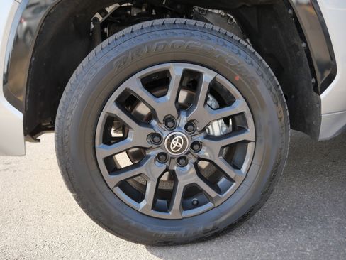 Used 2025 Toyota Tundra Platinum image 15