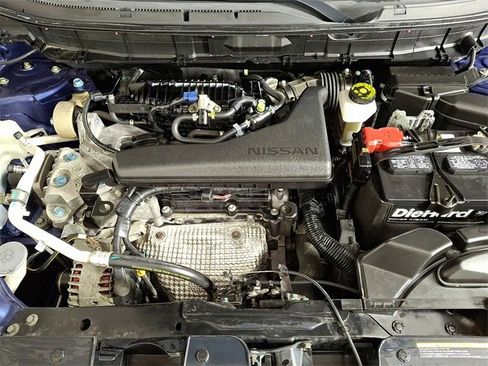 Used 2018 Nissan Rogue SV image 28