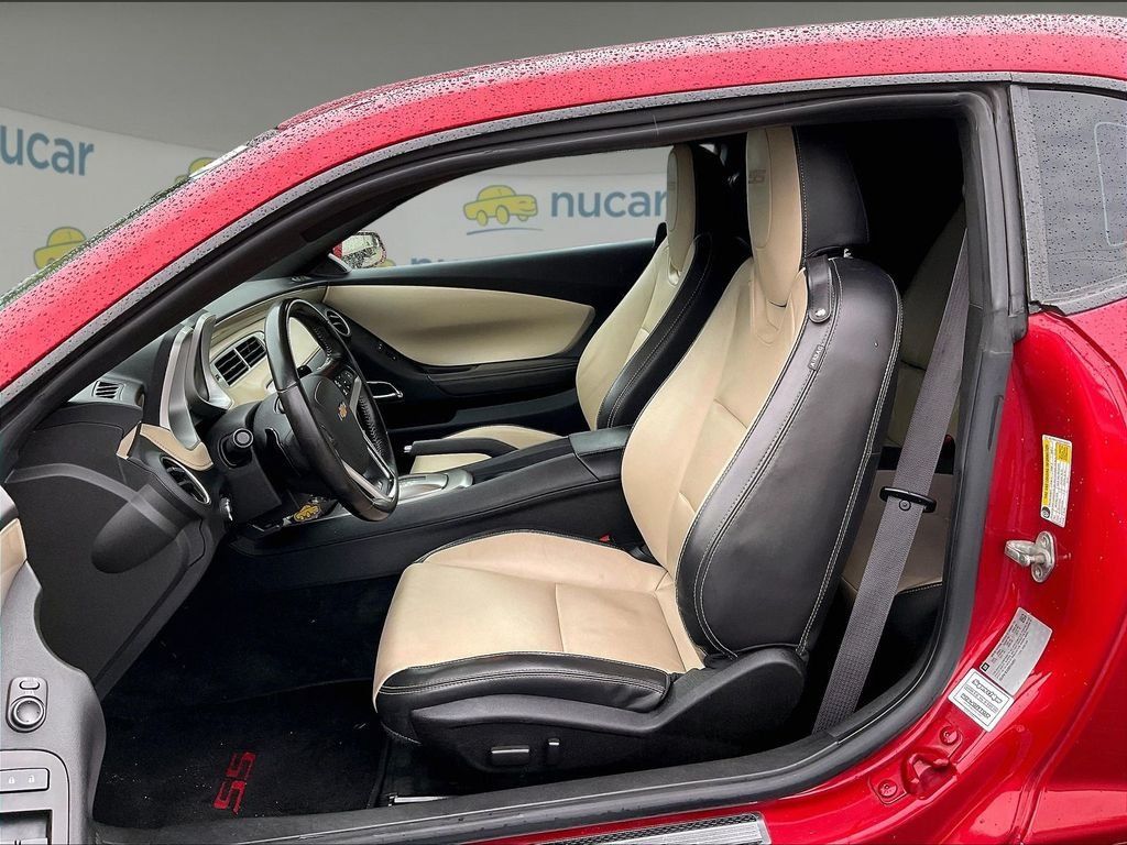 Used 2013 Chevrolet Camaro SS RWD image 10