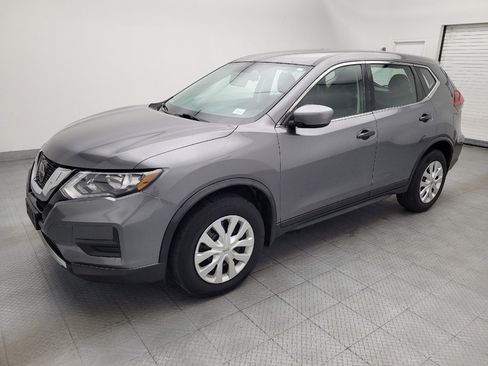 Used 2018 Nissan Rogue S AWD/4WD image 2