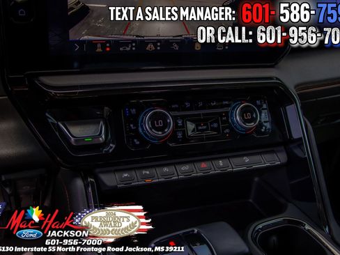 Used 2024 GMC Sierra 1500 AT4 w/ AT4 Premium Package AWD/4WD image 19