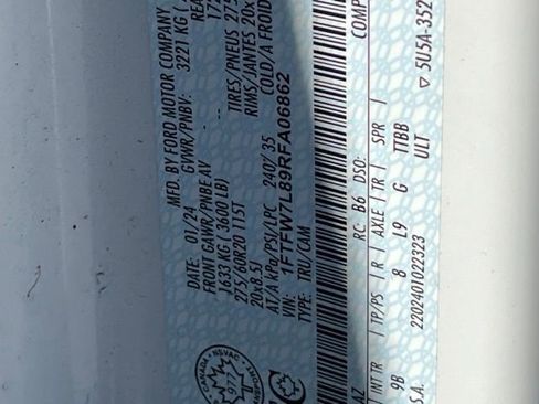 Used 2024 Ford F150 Platinum w/ FX4 Off-Road Package image 37