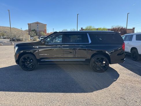 New 2026 GMC Yukon XL Denali image 8