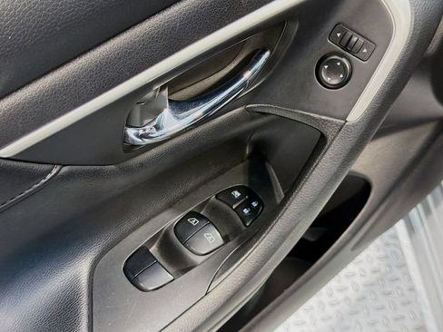 Used 2018 Nissan Altima 2.5 SL FWD image 19