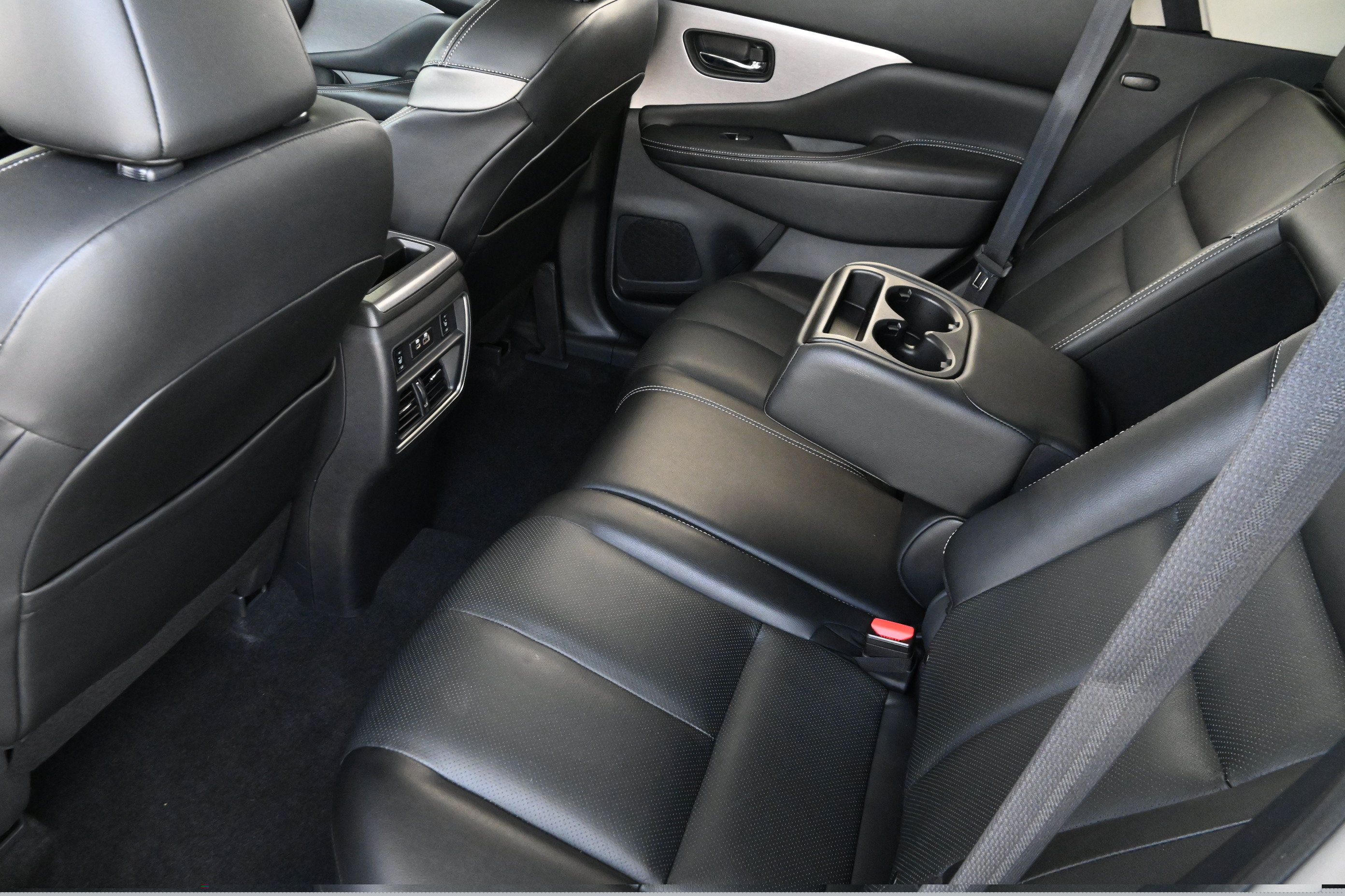 Used 2024 Nissan Murano SL AWD/4WD image 12