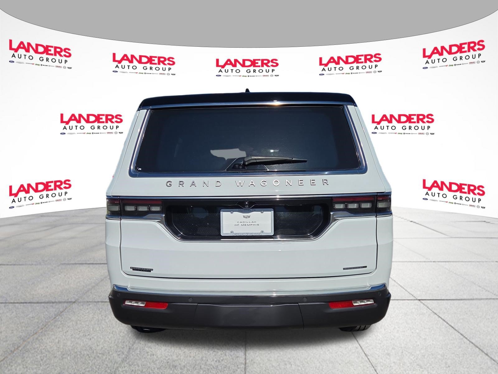 Used 2022 Jeep Grand Wagoneer Series III AWD/4WD image 4