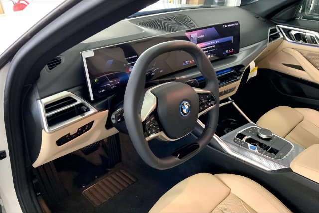 New 2026 BMW i4 eDrive40 w/ Parking Assistance Package RWD image 8
