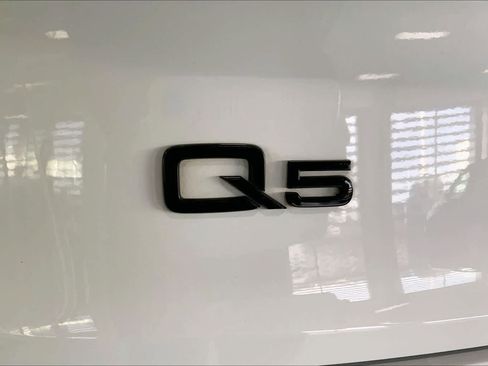 Certified 2023 Audi Q5 2.0T Premium w/ Convenience Package image 7