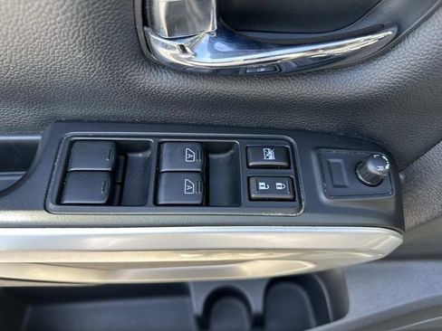 Used 2018 Nissan Titan PRO-4X w/ Pro-4x Convenience Package image 18
