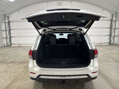 Used 2016 Nissan Pathfinder Platinum image 27