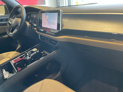 Used 2026 Volkswagen Atlas Cross Sport SE w/ Panoramic Sunroof Package FWD image 14