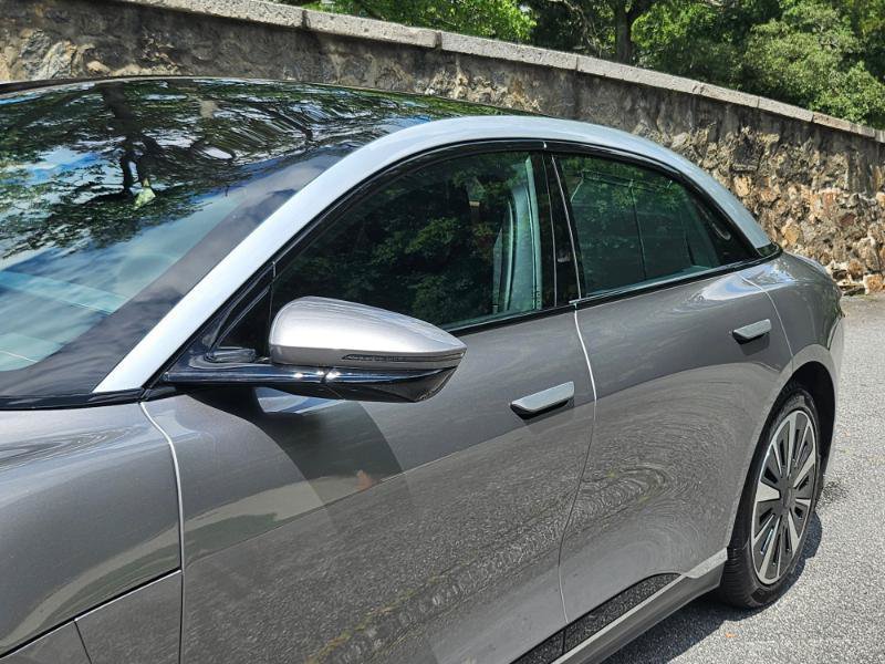 Used 2023 Lucid Air Touring AWD/4WD image 21