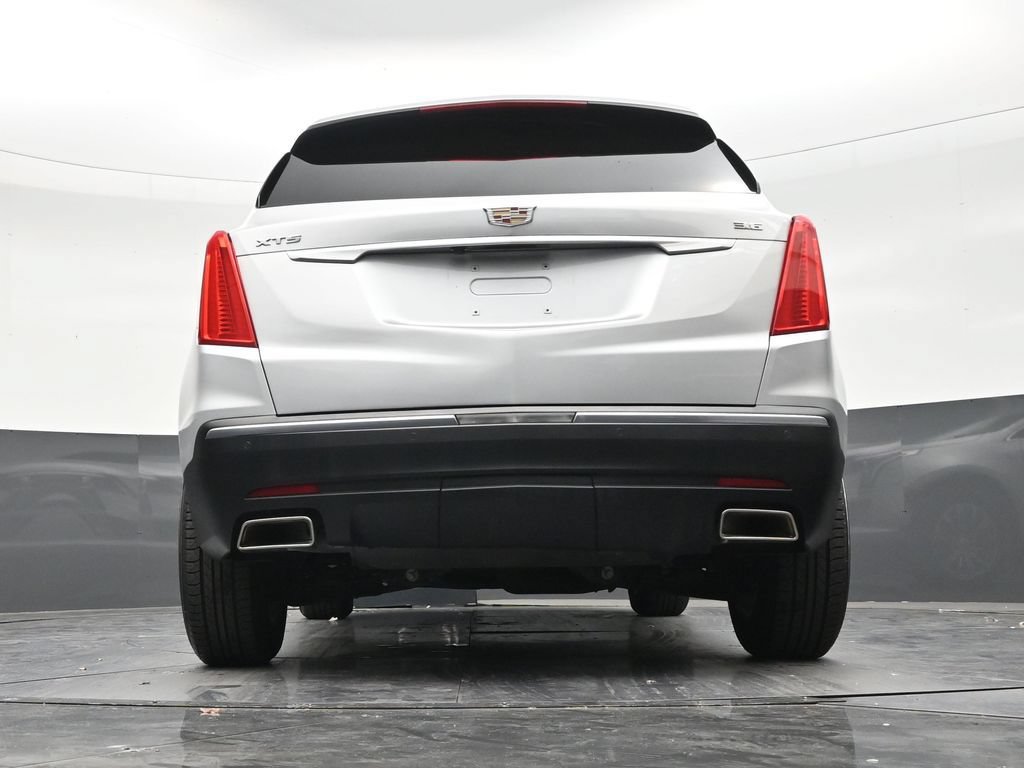 Used 2017 Cadillac XT5 Luxury w/ Driver Awareness Package FWD image 23