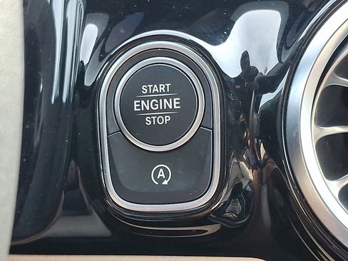 Certified 2025 Mercedes-Benz GLA 250 4MATIC image 22