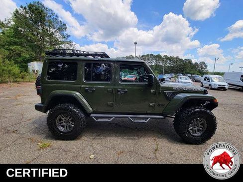 Used 2022 Jeep Wrangler Unlimited Sahara AWD/4WD image 7