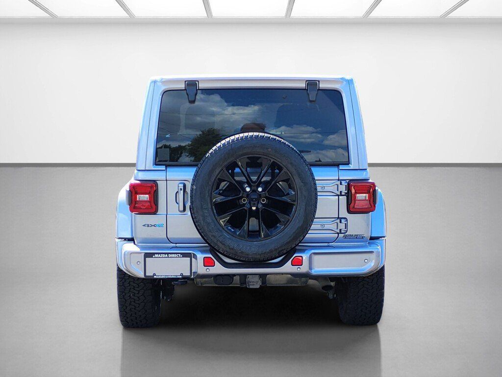 Used 2021 Jeep Wrangler Unlimited Sahara AWD/4WD image 4