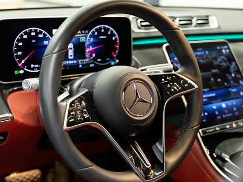 Used 2023 Mercedes-Benz S 580 4MATIC Sedan image 35