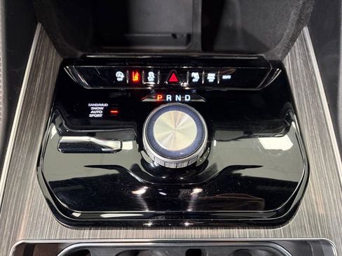 Used 2024 Jeep Wagoneer L Series II w/ Flexible Seating Group image 13