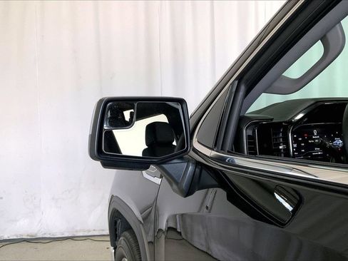 Used 2024 GMC Sierra 1500 SLT w/ SLT Convenience Package RWD image 10